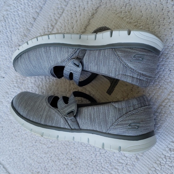 SKECHERS SLIP-ONS - Picture 10 of 10